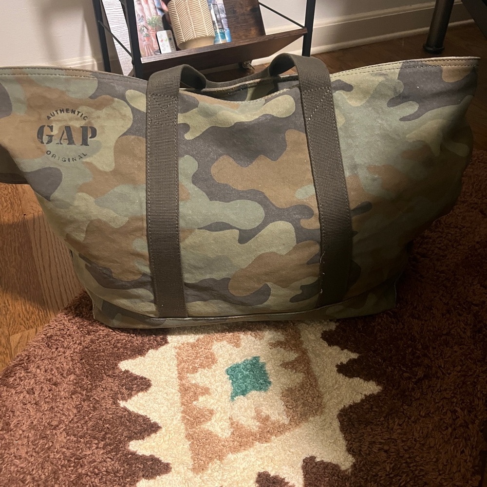 Vintage Gap Camo Weekender Bag (Unisex Style)